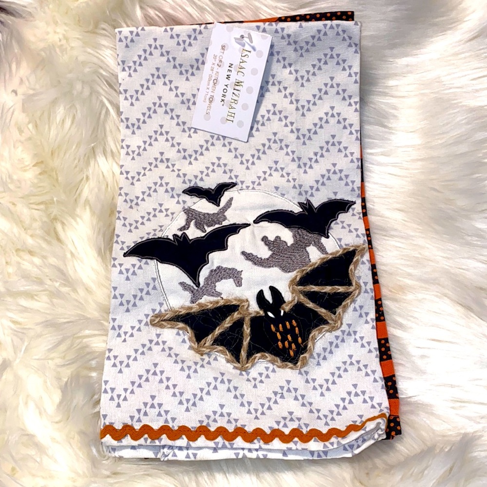 Isaac Mizrahi Halloween Towels 2 PC